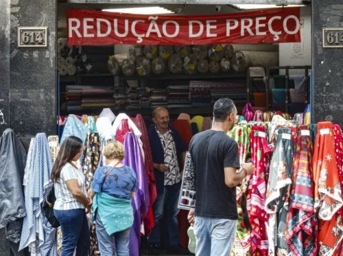 PIB cresce e fica acima do esperado