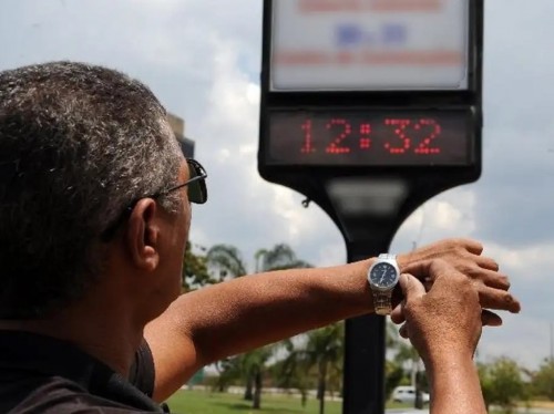 Governo Federal estuda volta do horário de verão