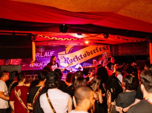 Garajão realiza mais uma edição da tradicional Rocktober Fest