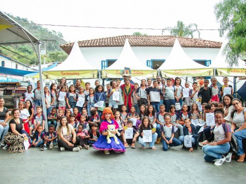 Tenda Literária leva cultura e consciência ambiental a Antônio Dias