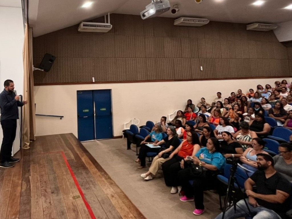 Aula inaugural em Santana do Paraiso